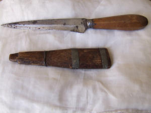 Coltello con astuccio (1920)